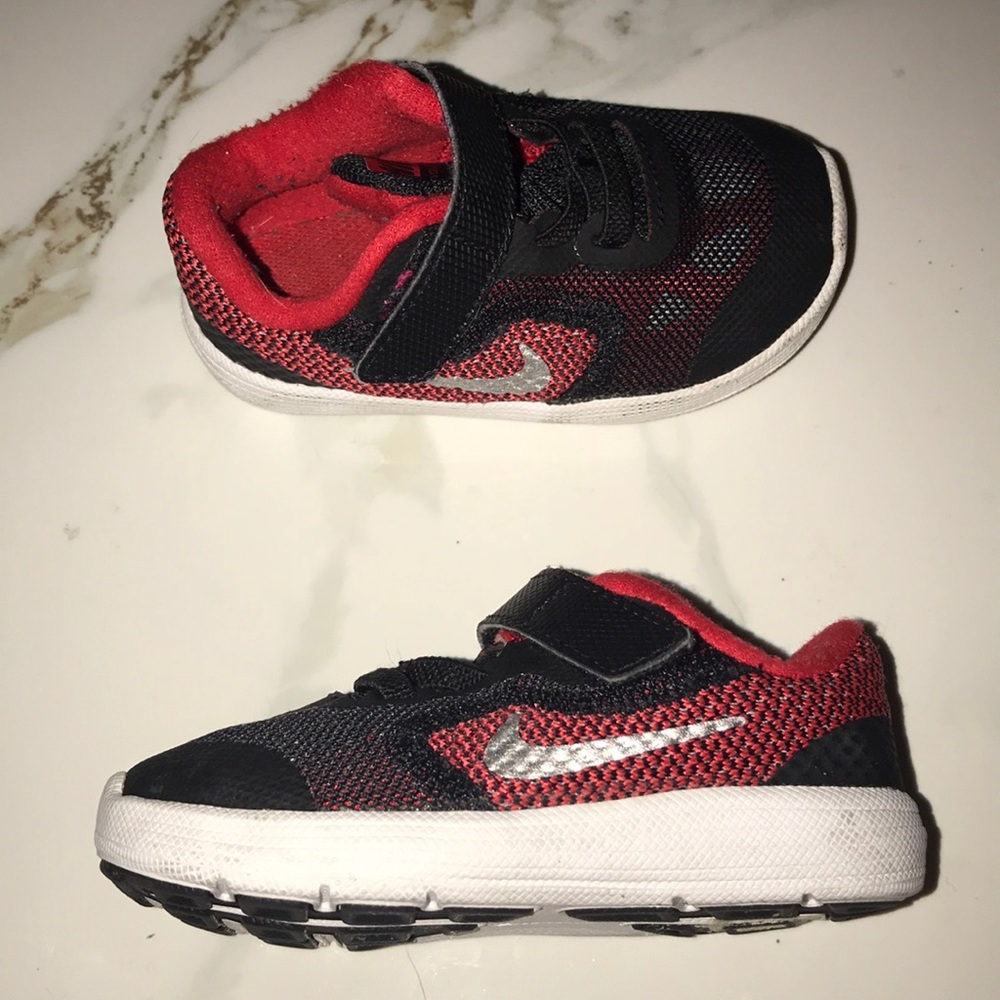 Toddler size 5C Nike’s